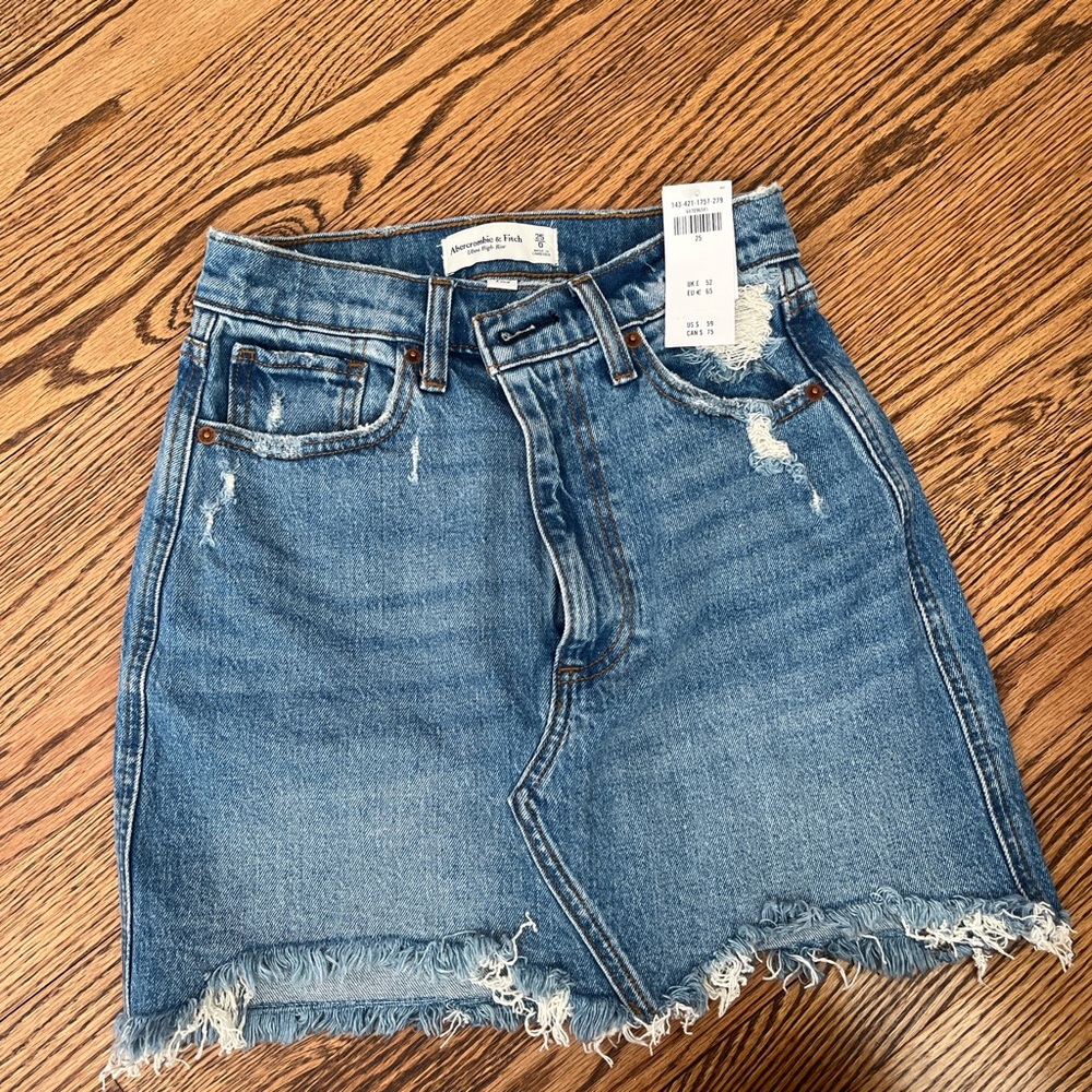 Abercrombie & Fitch ultra high rise skirt